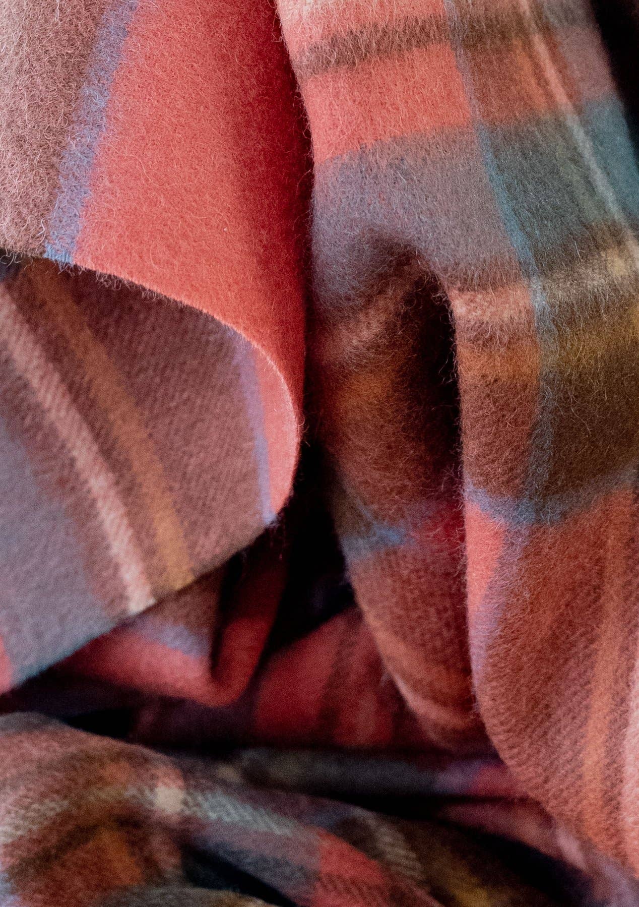 Lambswool Blanket in Stewart Royal Antique Tartan
