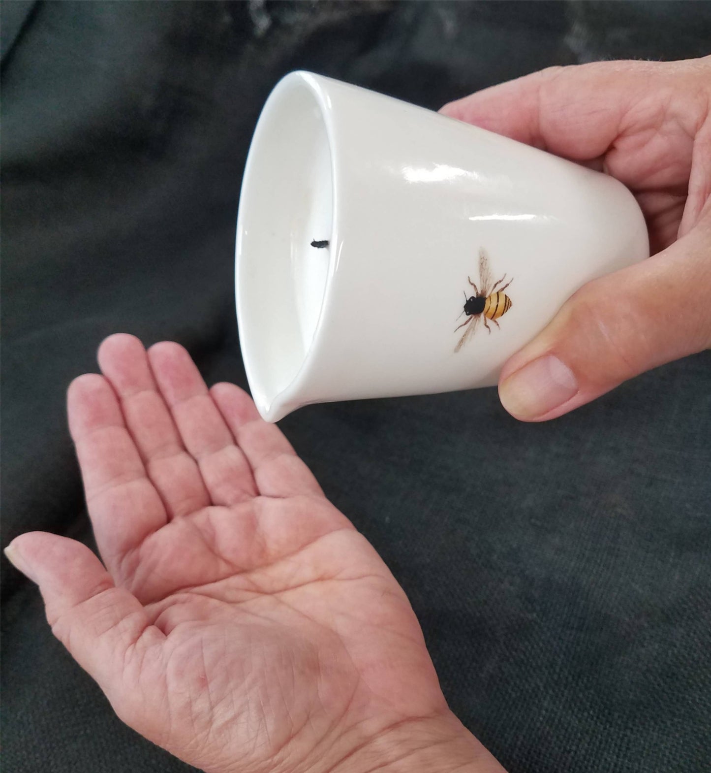 Bee Illuminated Lotion Candle - Great for Holiday Gifts!